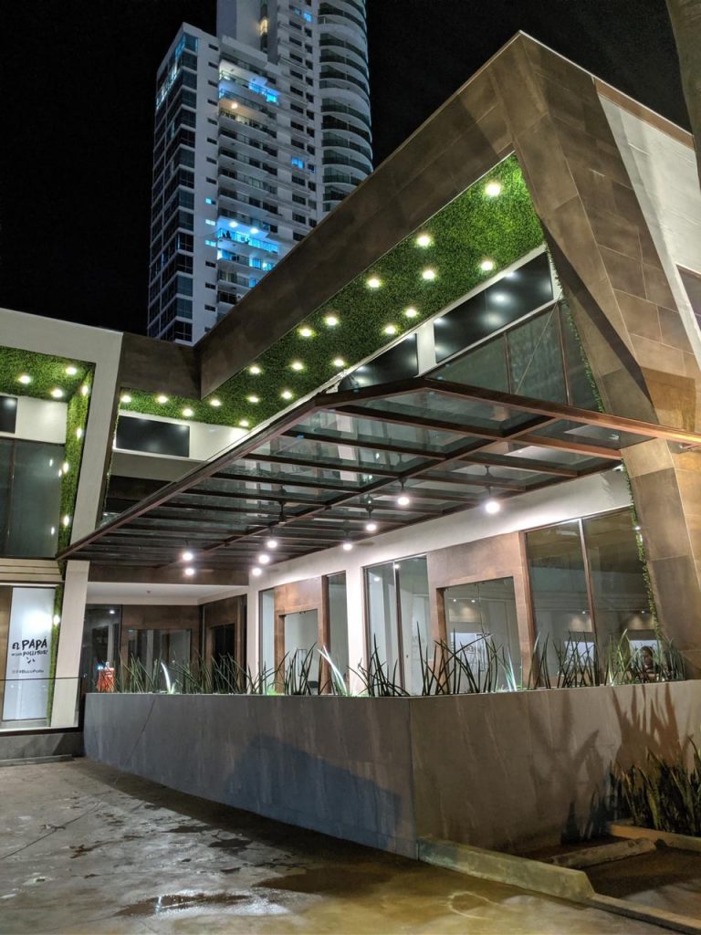 Plaza Corner 68 – Últimos locales para alquiler Plaza Corner 68 - Last place for rent