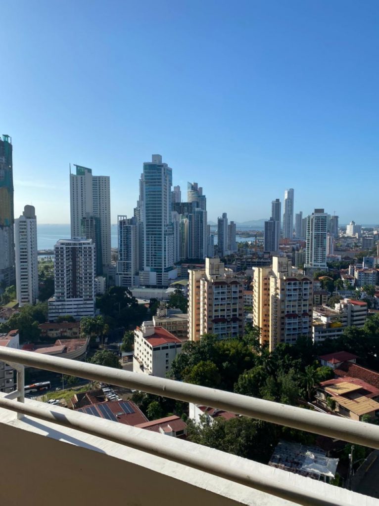 APARTAMENTO EL VENTA – LA CRESTA – CIUDAD DE PANAMA