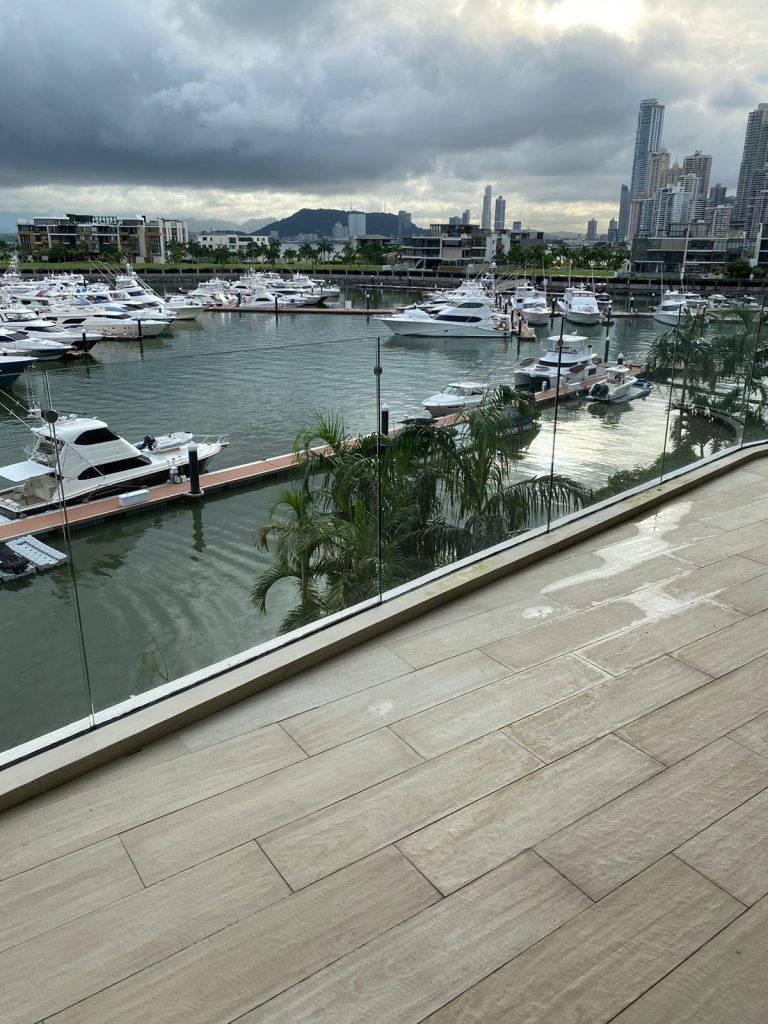 OCEAN REEF – APARTAMENTO A ESTRENAR