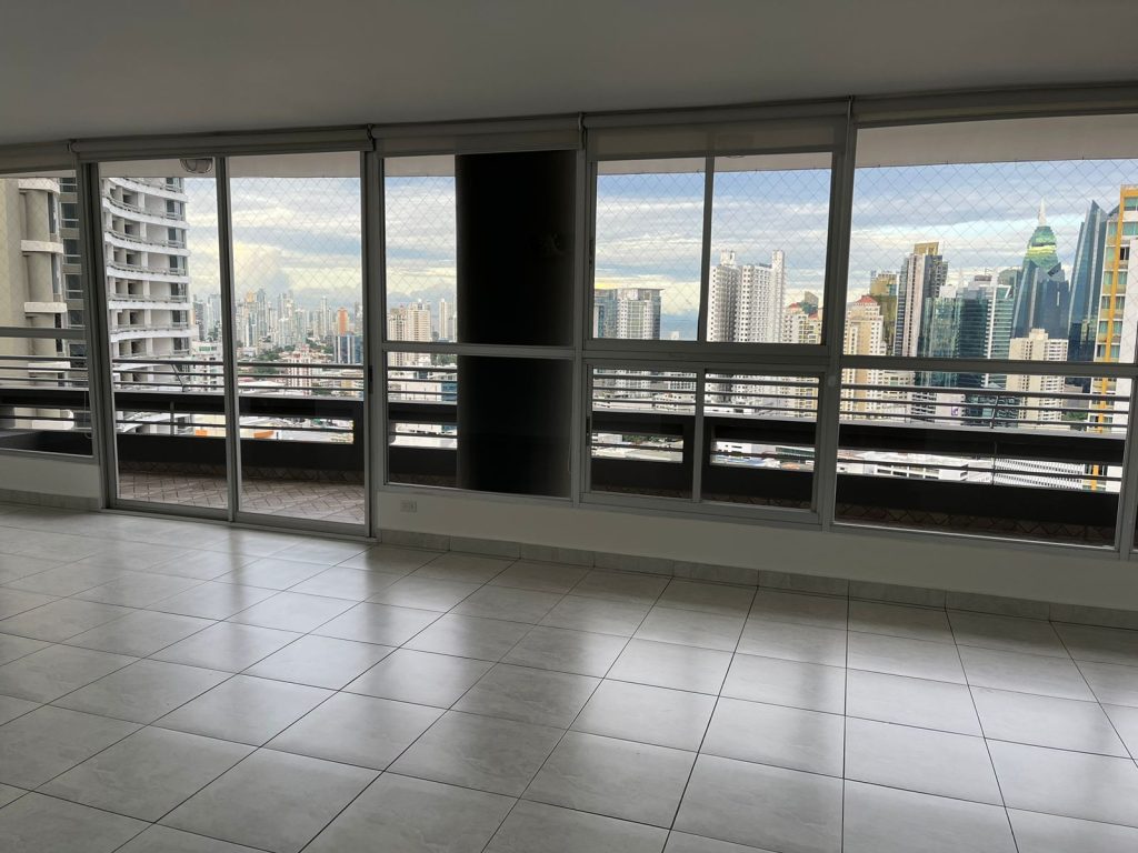 Se alquila Penthouse – PH Luxor Tower – El Cangrejo – 240 m2 – B./2,000 Se alquila Penthouse – PH Luxor Tower – El Cangrejo – 240 m2 – B./2,000