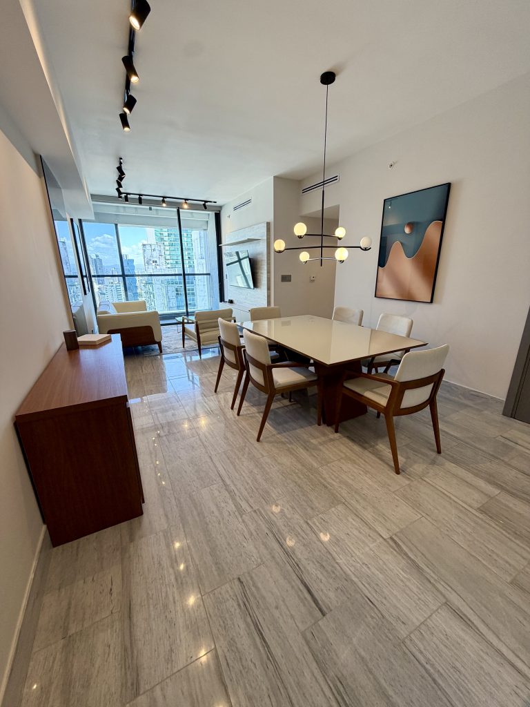 NUOVO BY ARMANI CASA – AMOBLADO